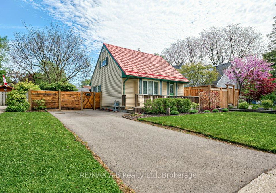 304-douglas-street-w-stratford-ontario-x13159970