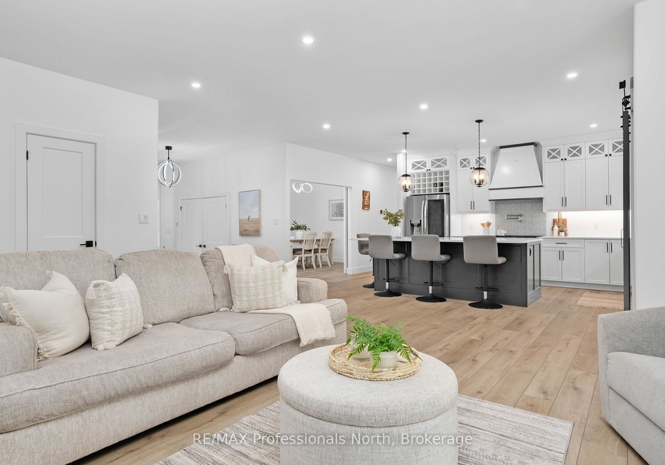 1034-xavier-street-gravenhurst-ontario-x13160082