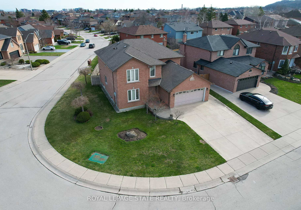 137-national-drive-hamilton-ontario-x13160096
