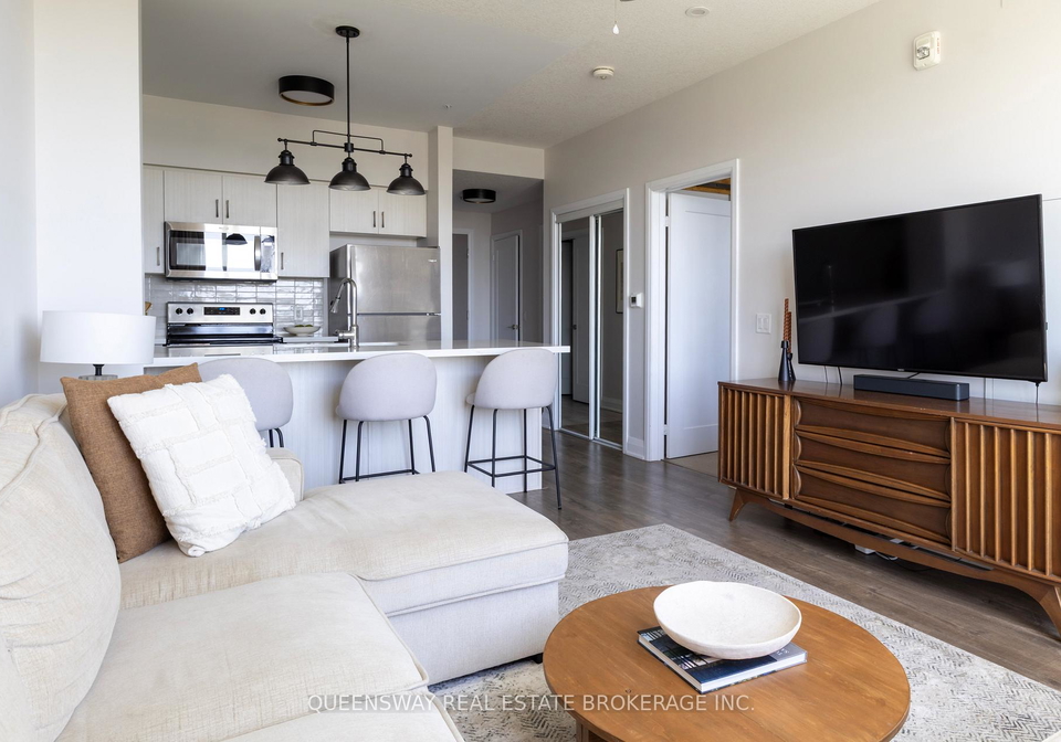 16-concord-place-grimsby-ontario-x13160154