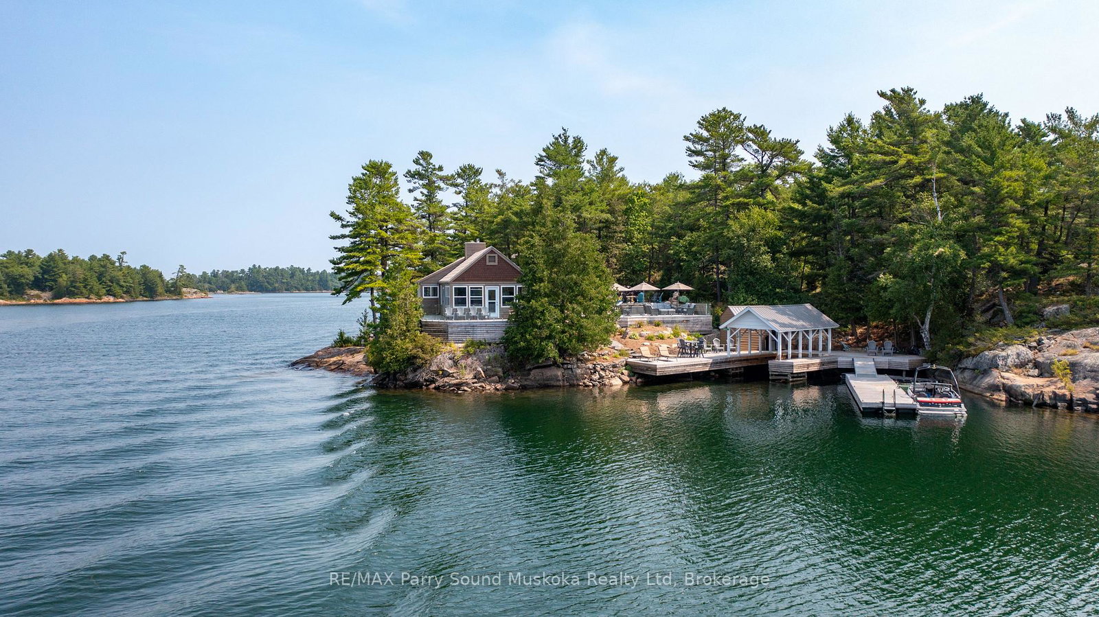 2-a258-island-the-archipelago-ontario-x13160248