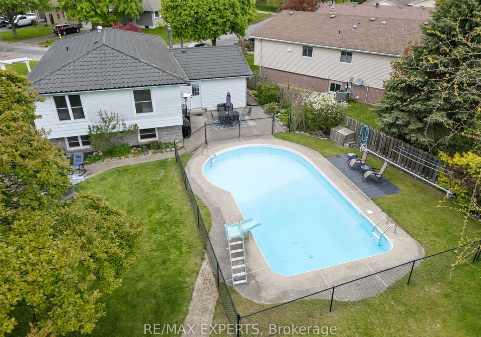 32-crestlynn-crescent-norfolk-ontario-x13160256