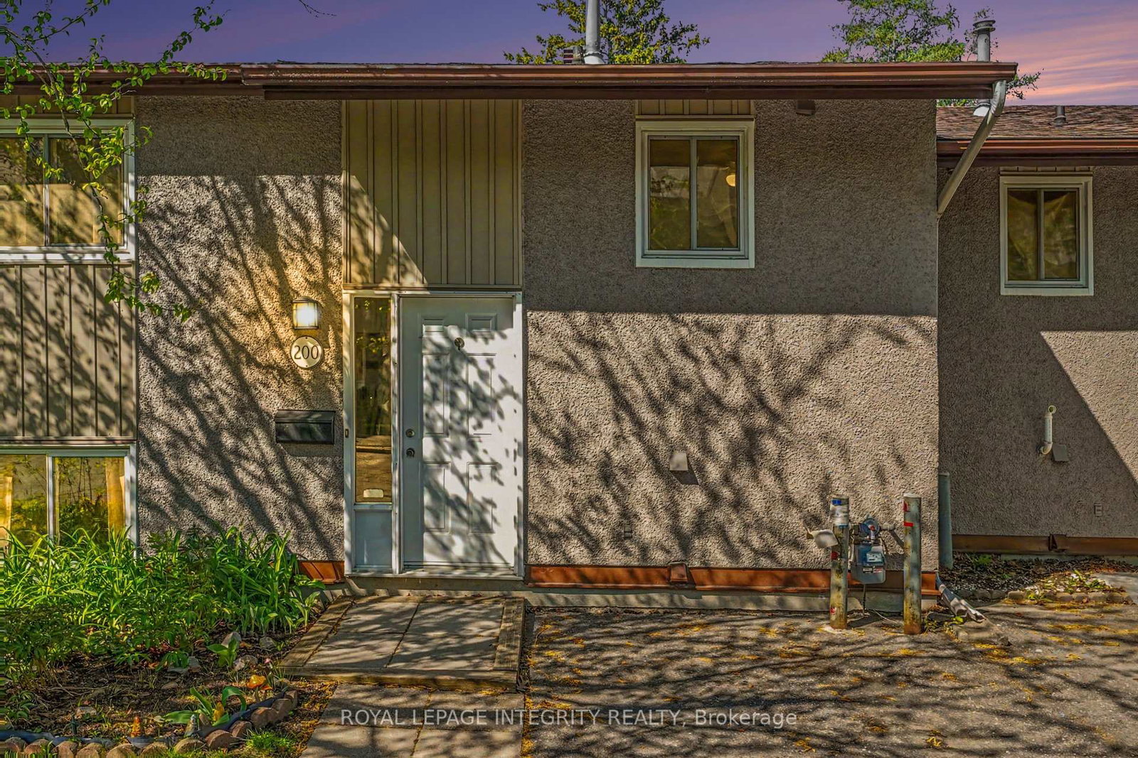 200-woodfield-drive-ottawa-ontario-x13160338