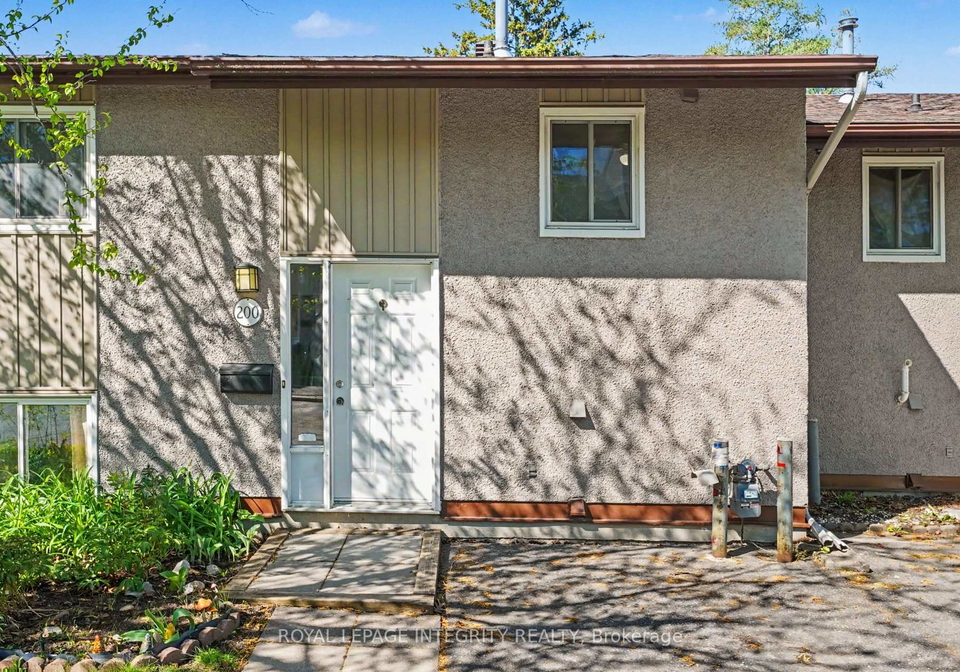 200-woodfield-drive-ottawa-ontario-x13160338
