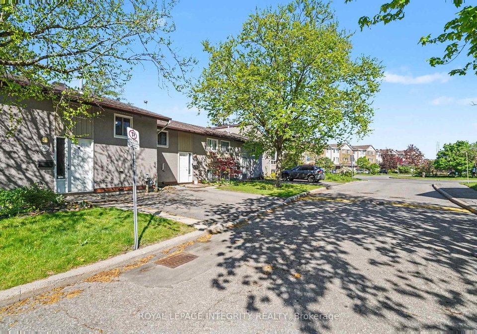 200-woodfield-drive-ottawa-ontario-x13160338