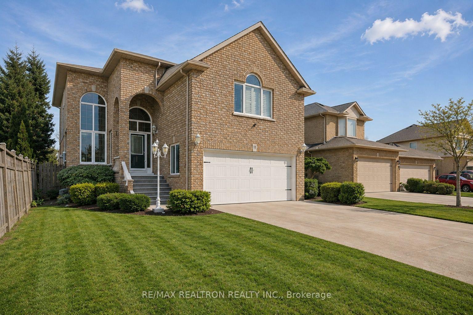 11-redtail-crescent-hamilton-ontario-x13160546