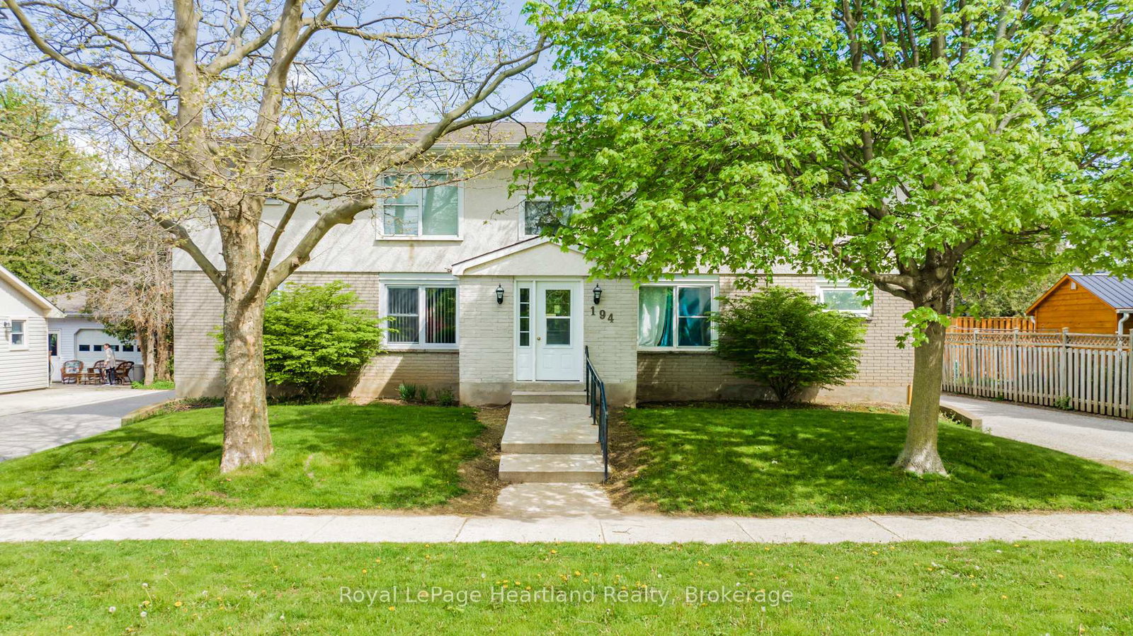 194-bennett-street-w-goderich-ontario-x13160664