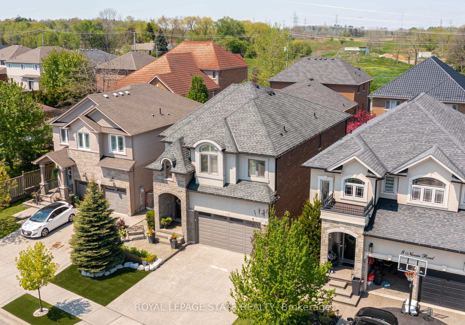 12-nicosia-road-hamilton-ontario-x13160768