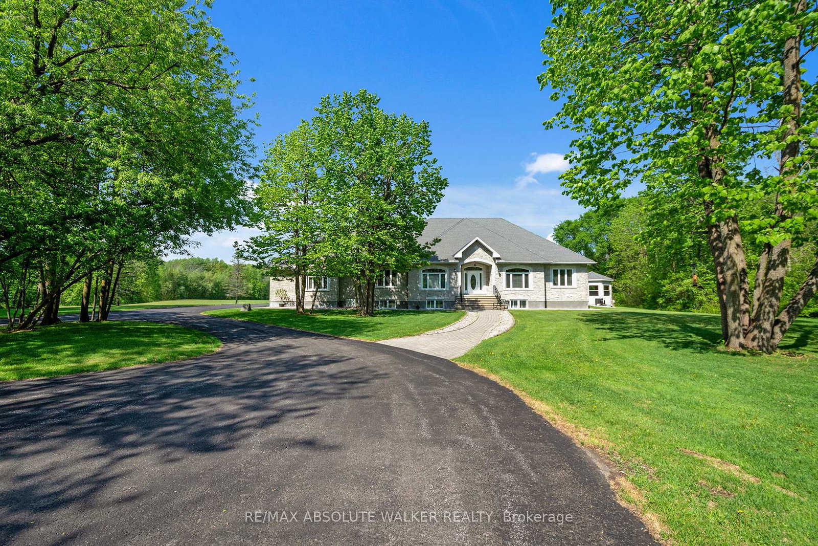 2501-kearns-way-ottawa-ontario-x13161112