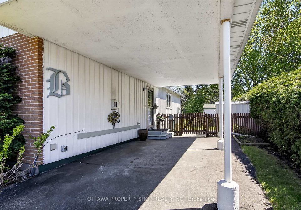 49-country-lane-kanata-ontario-x13161146