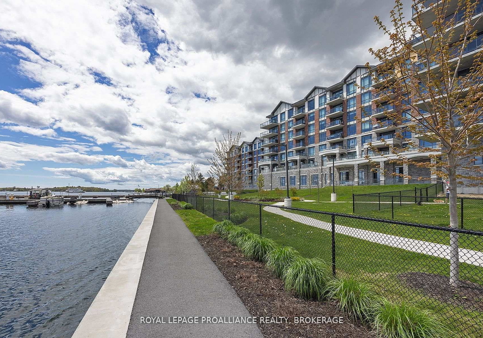 129a-south-street-gananoque-ontario-x13161352