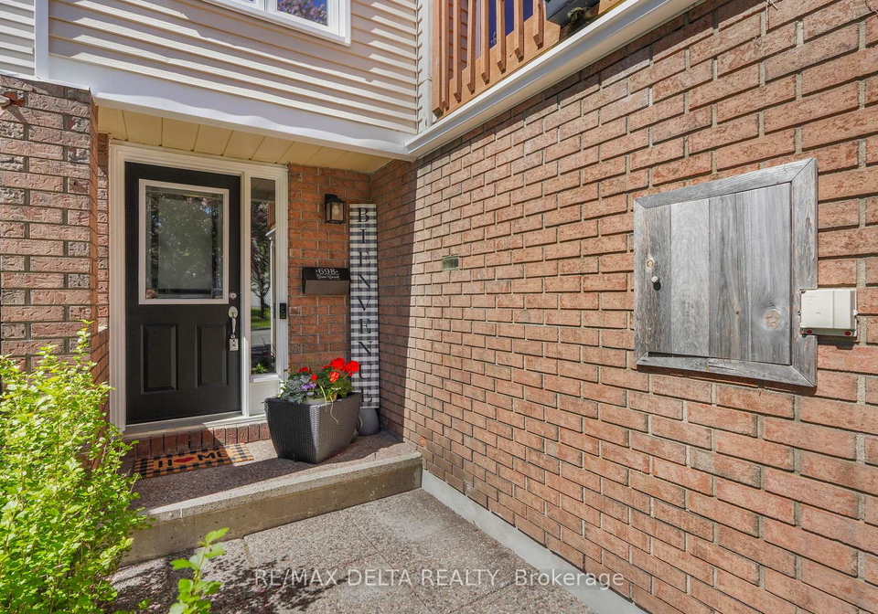 698-brome-crescent-ottawa-ontario-x13161556