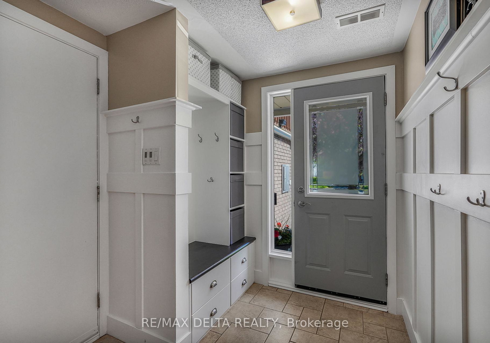 698-brome-crescent-ottawa-ontario-x13161556