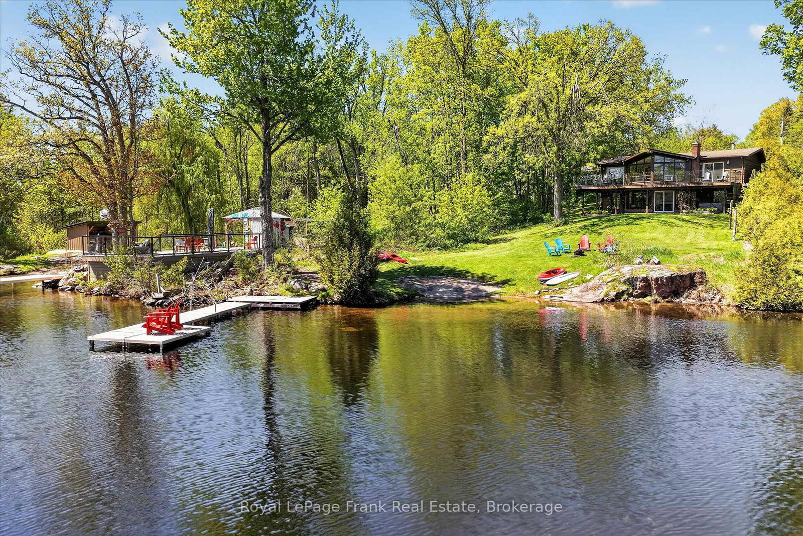 2633-fire-route-49a-selwyn-ontario-x13162228