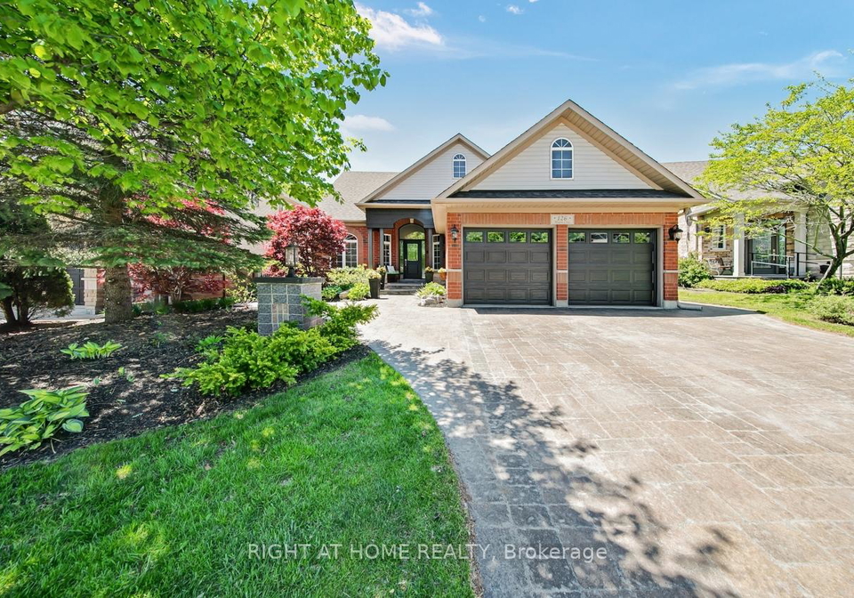 126-moore-crescent-hamilton-ontario-x13162266