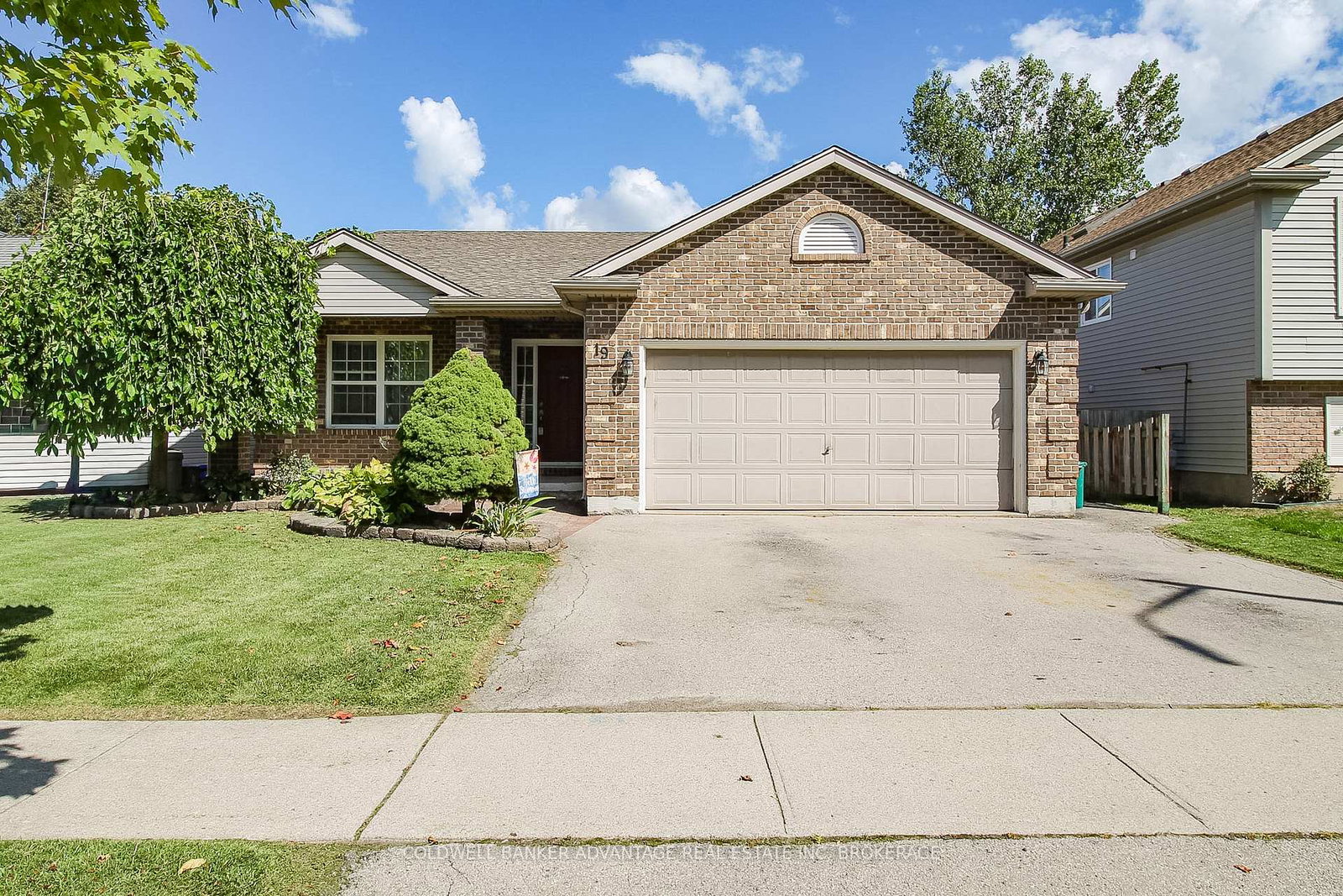 19-windle-village-crescent-thorold-ontario-x13162292
