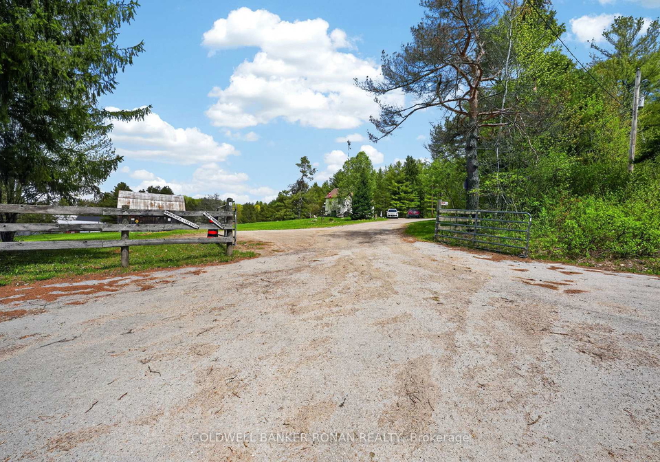 1043-kirk-line-east-bracebridge-ontario-x13162534