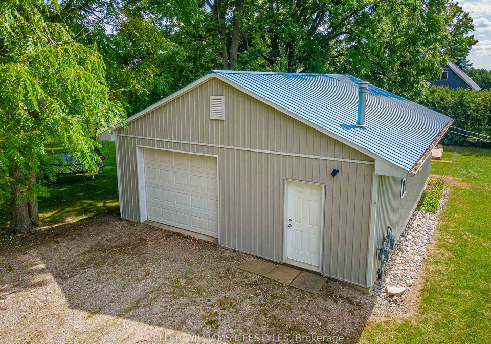 4403-queens-avenue-north-middlesex-ontario-x13162594