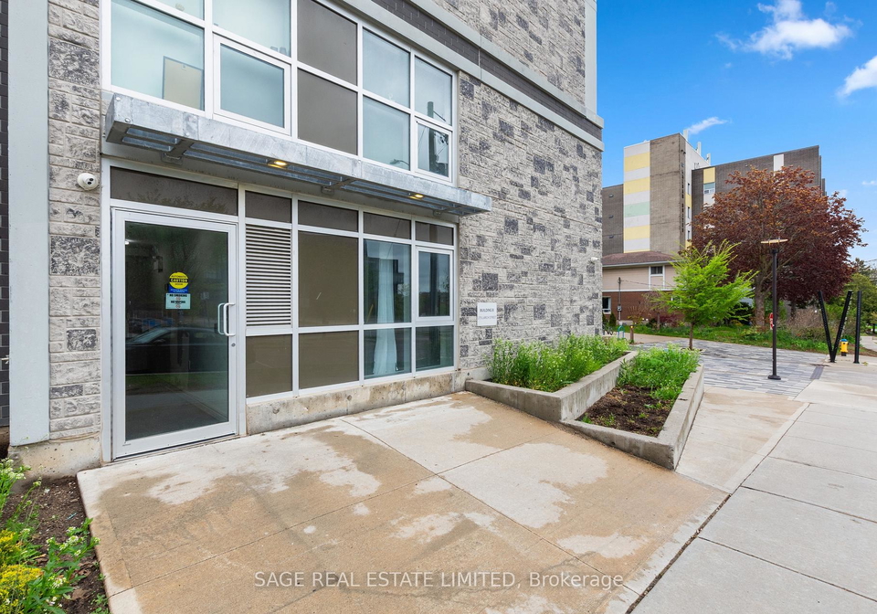 275b-larch-street-waterloo-ontario-x13162744