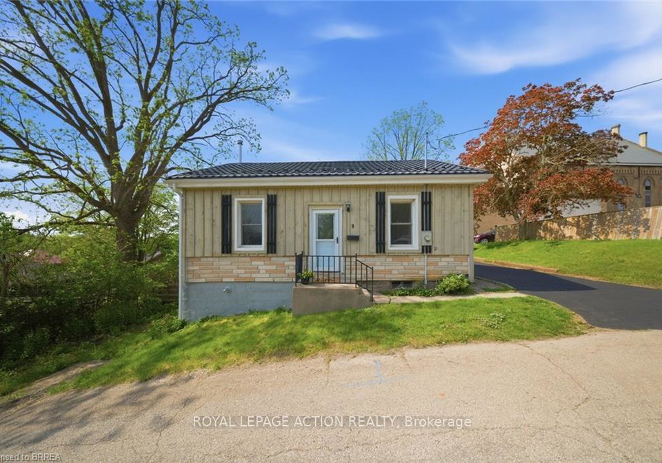 9-keeton-lane-brant-ontario-x13162812
