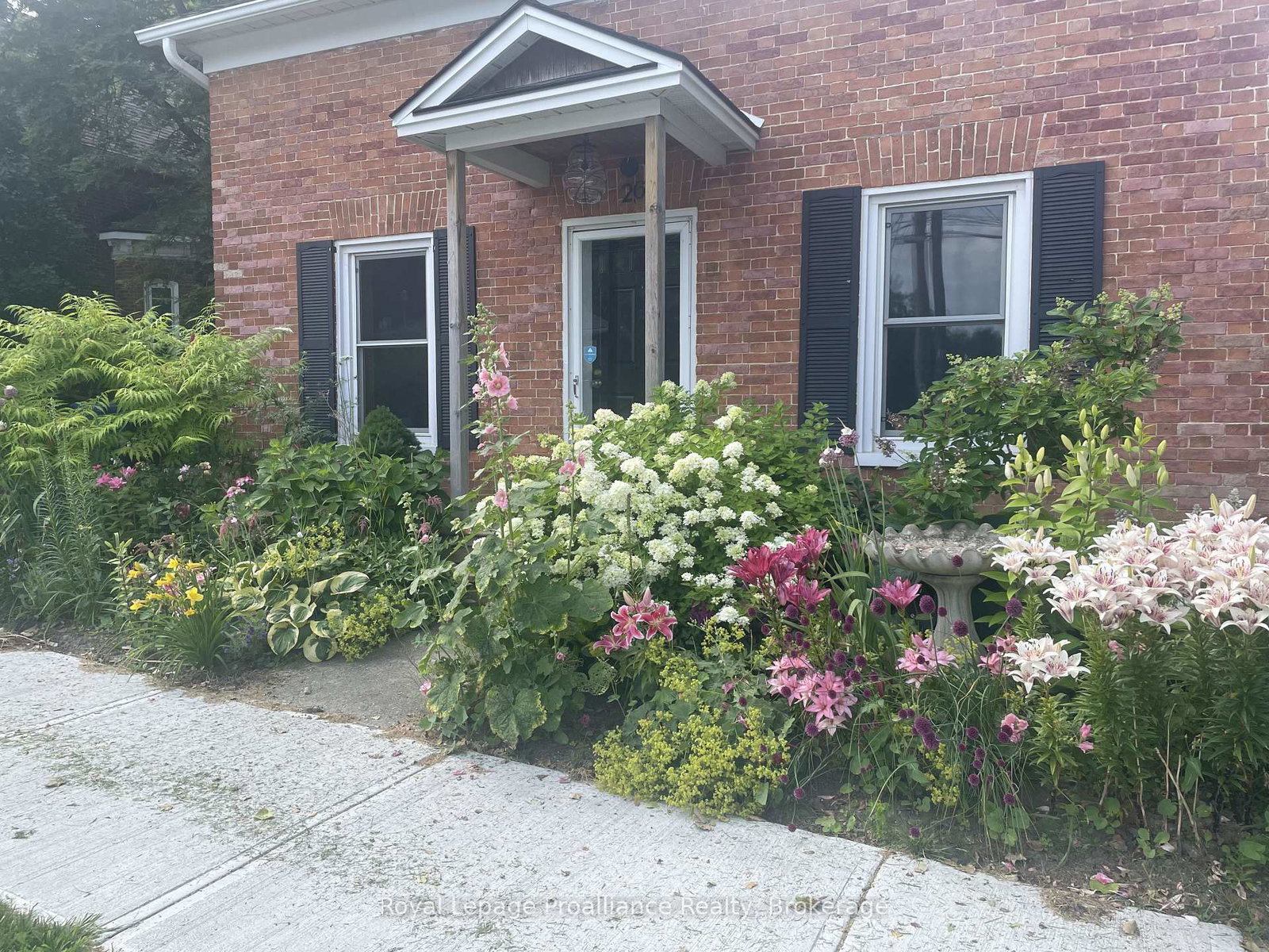 26-york-street-prince-edward-county-ontario-x13162964