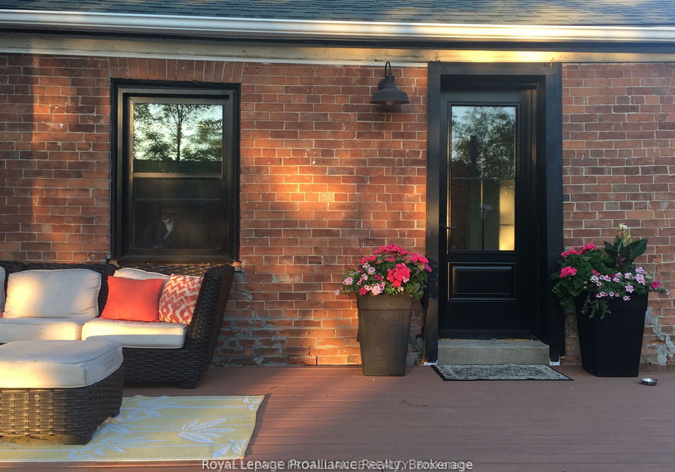 26-york-street-prince-edward-county-ontario-x13162964