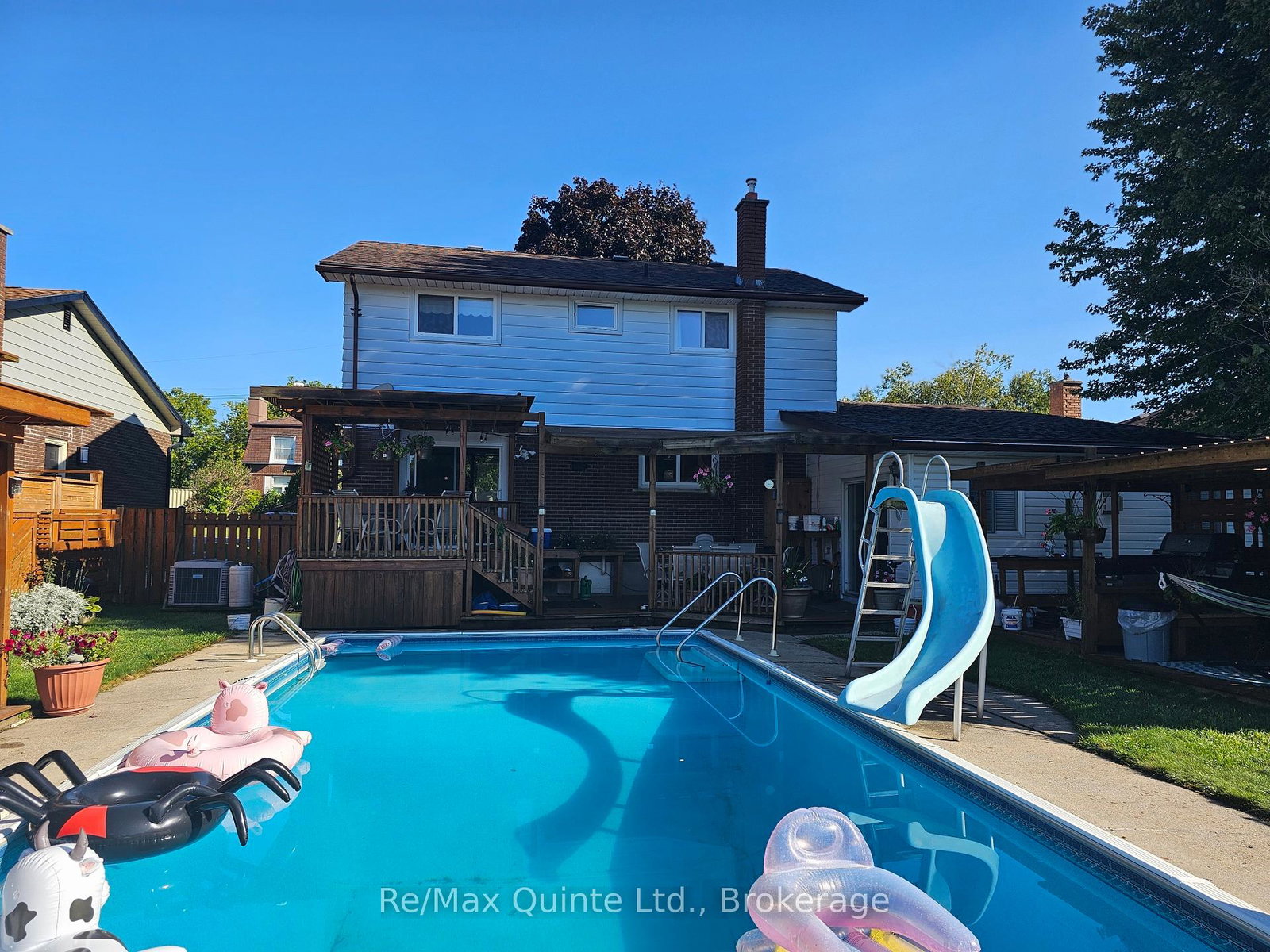 12-philip-street-prince-edward-county-ontario-x13163076