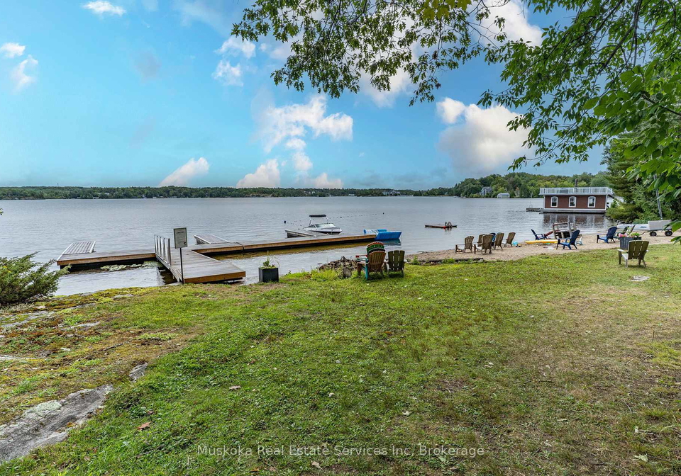 250-wapaska-crescent-gravenhurst-ontario-x13163078