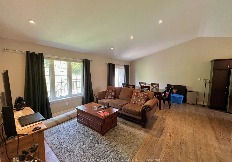 301-carnegie-avenue-peterborough-ontario-x13163126