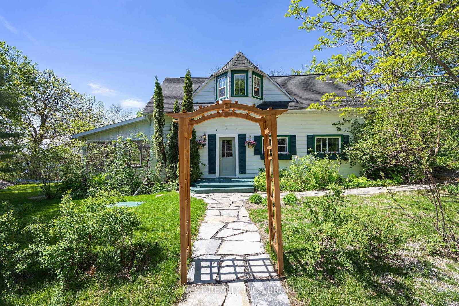 11-front-street-leeds-and-the-thousand-islands-ontario-x13163446