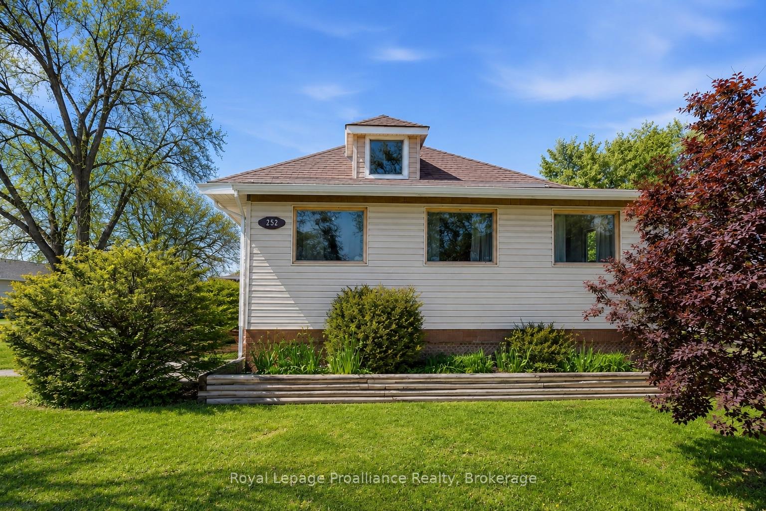 252-sidney-street-quinte-west-ontario-x13163652