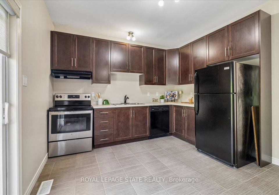 11-stockbridge-gardens-hamilton-ontario-x13163730