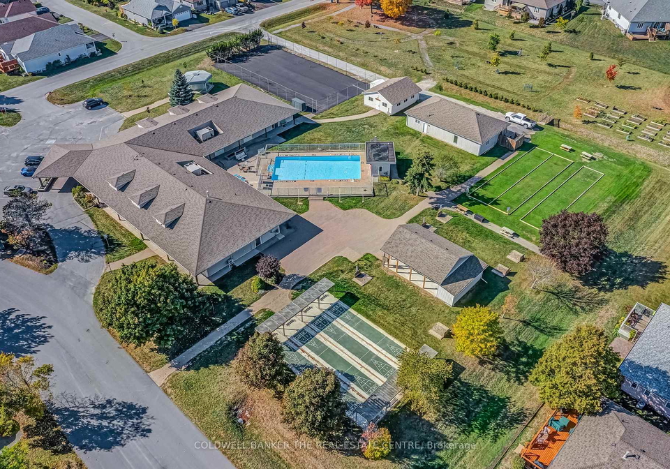 1-reynolds-place-prince-edward-county-ontario-x13164306