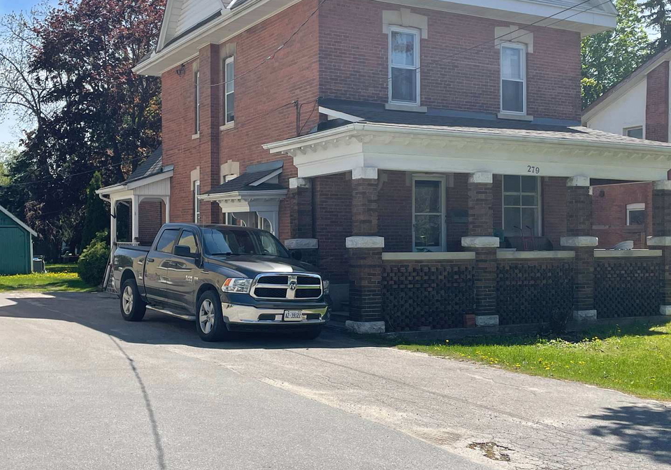 279-kent-street-w-kawartha-lakes-ontario-x13164360