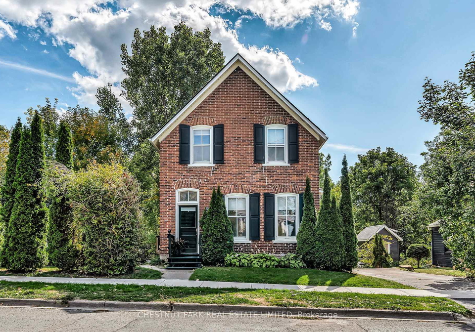 28-york-street-prince-edward-county-ontario-x13164390