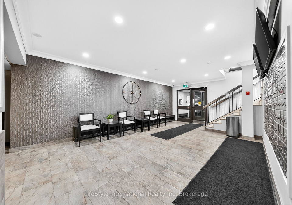 19-woodlawn-road-e-guelph-ontario-x13164466