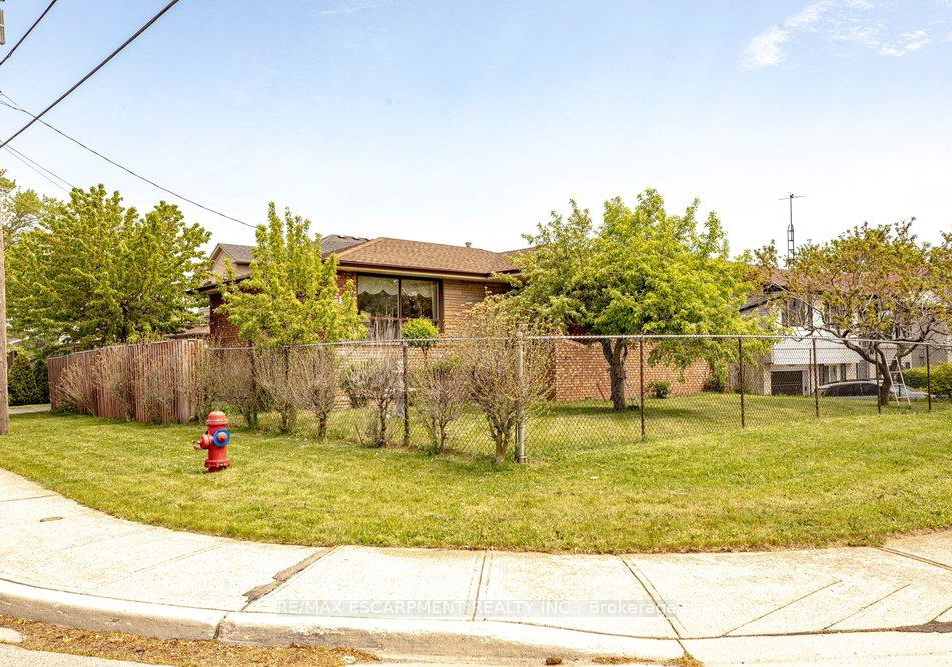 381-red-oak-avenue-hamilton-ontario-x13164814