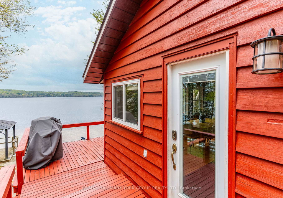 1040-ted-carr-lane-algonquin-highlands-ontario-x13165036