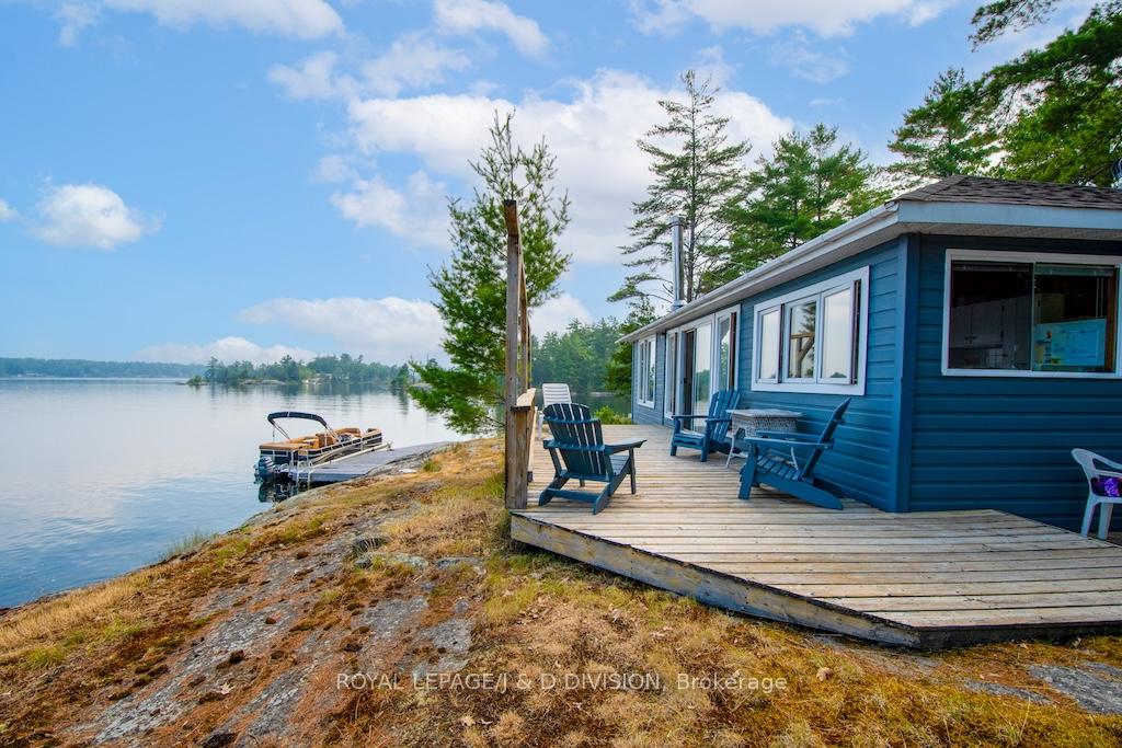 4446-is-107-stoney-lake-island-north-kawartha-ontario-x13165452
