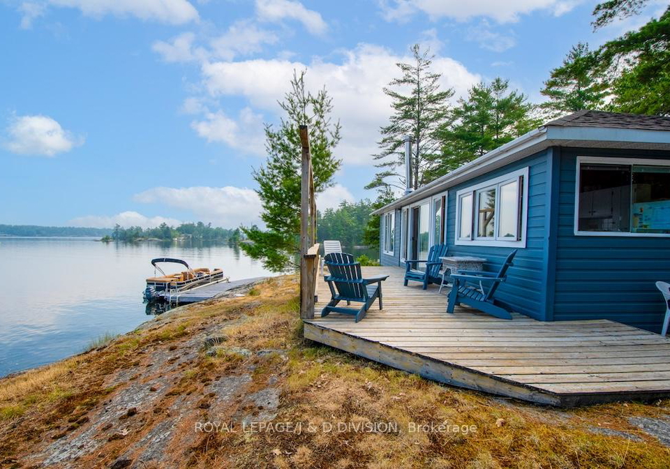 4446-is-107-stoney-lake-island-north-kawartha-ontario-x13165452