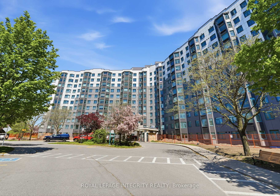 1025-grenon-avenue-ottawa-ontario-x13166282