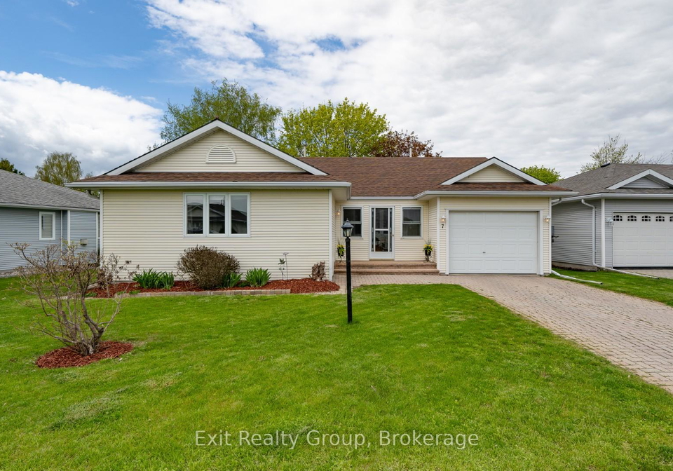 7-cretney-drive-prince-edward-county-ontario-x13166384