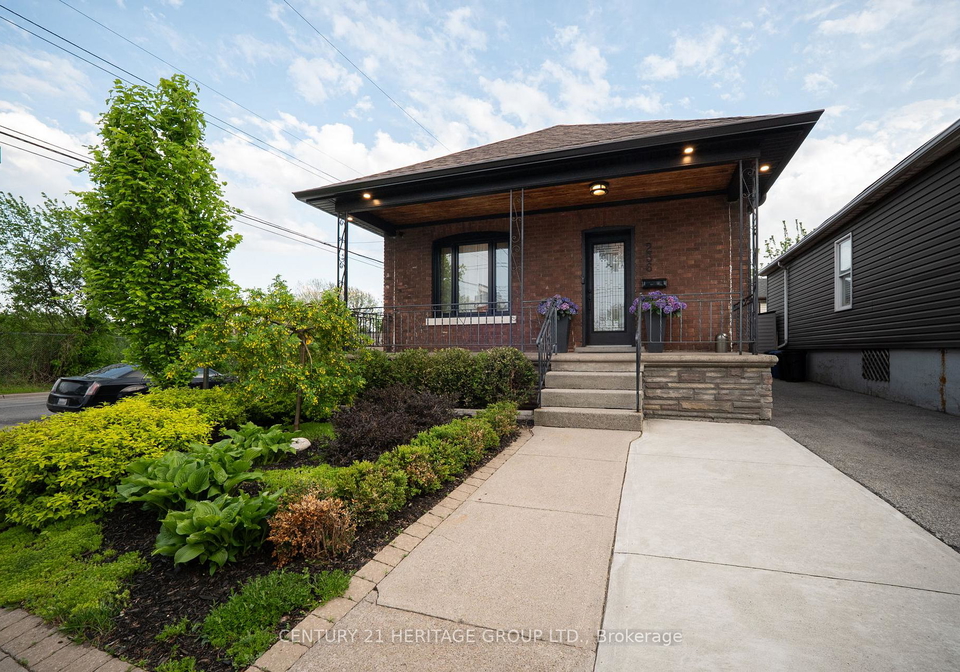 236-macaulay-street-e-hamilton-ontario-x13166462