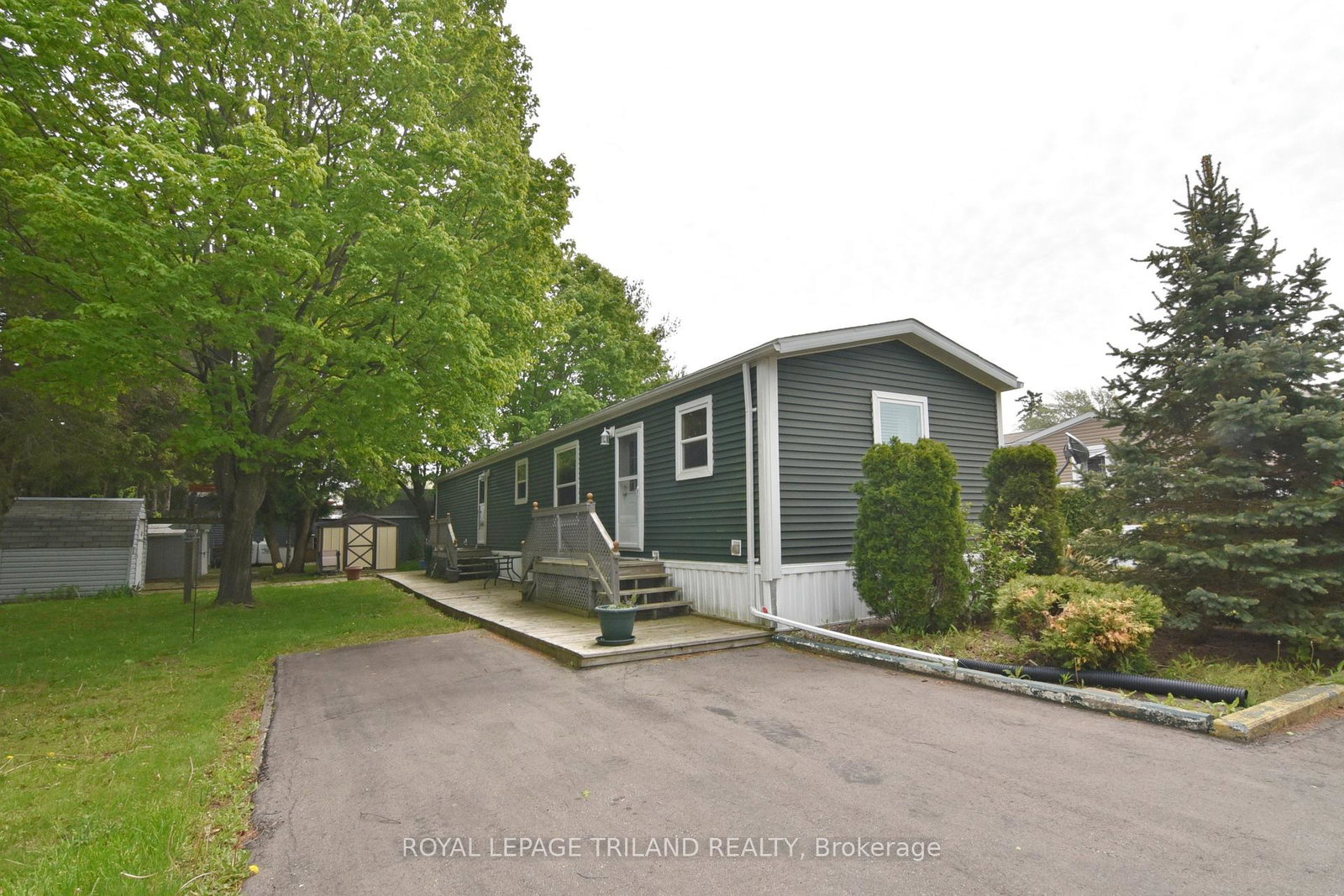 9385-ipperwash-road-lambton-shores-ontario-x13166626