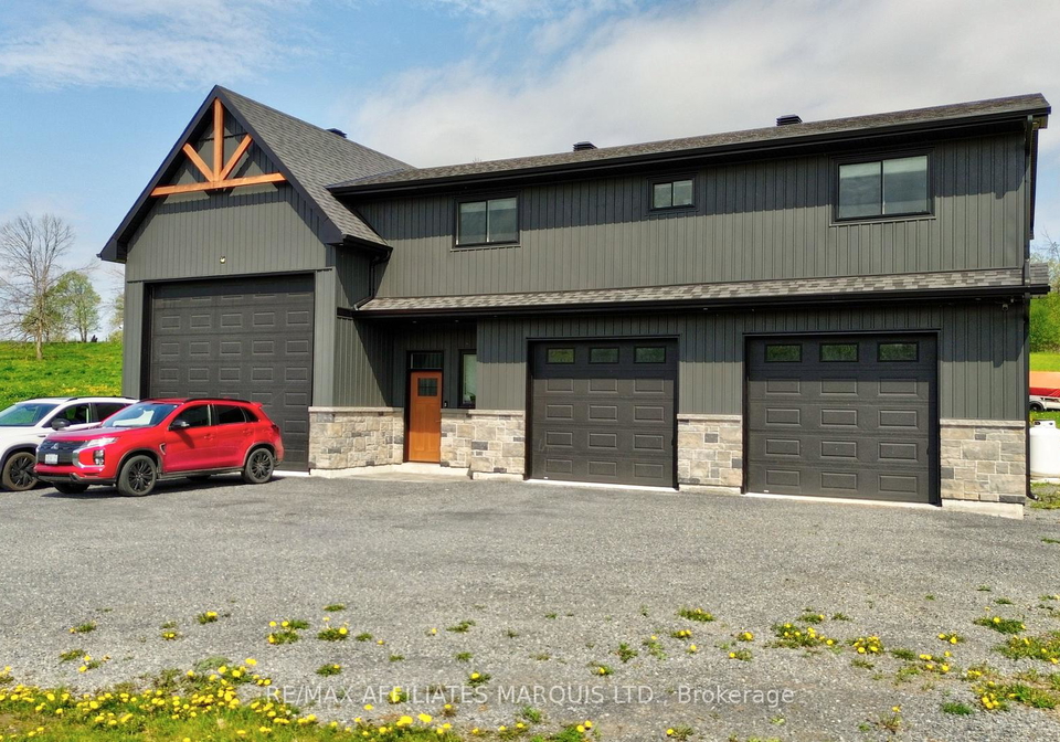 18779-paragon-road-south-glengarry-ontario-x13167288