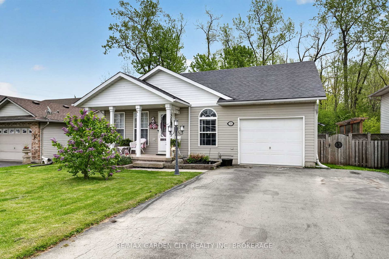 11-rochelle-crescent-fort-erie-ontario-x13167796