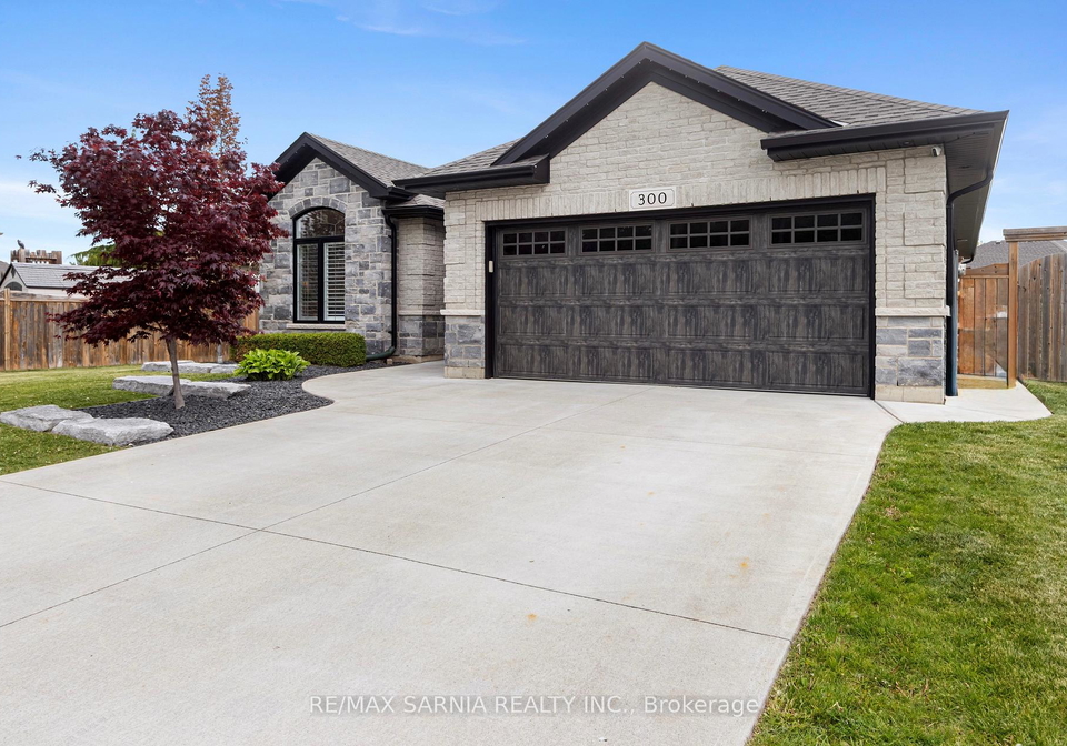 300-lexington-boulevard-st-clair-ontario-x13167850