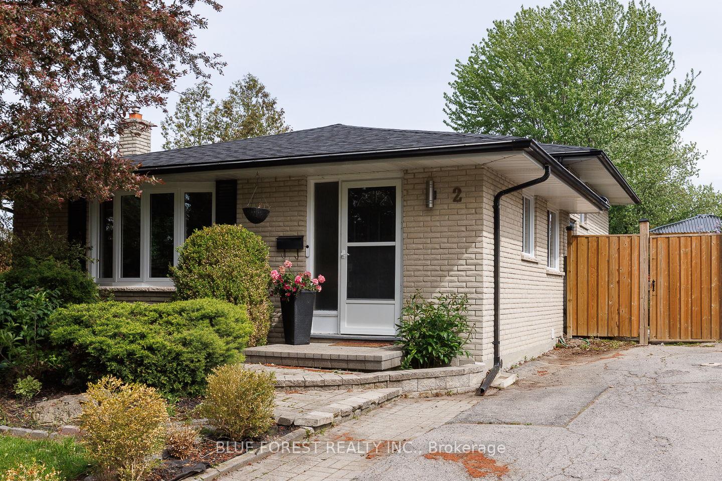 2-surrey-crescent-london-south-ontario-x13168162