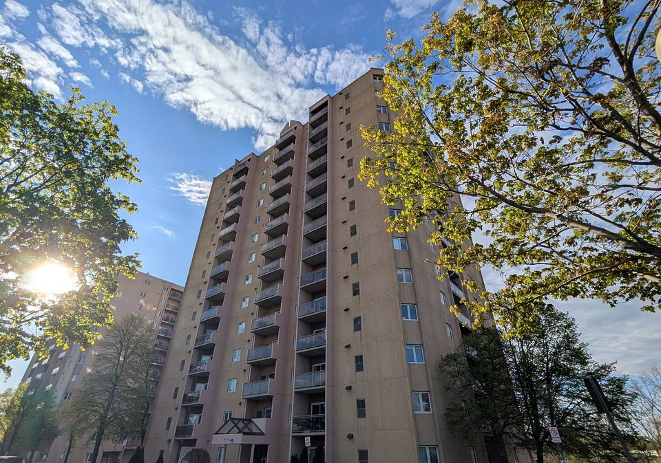 860-commissioners-road-e-london-south-ontario-x13168248