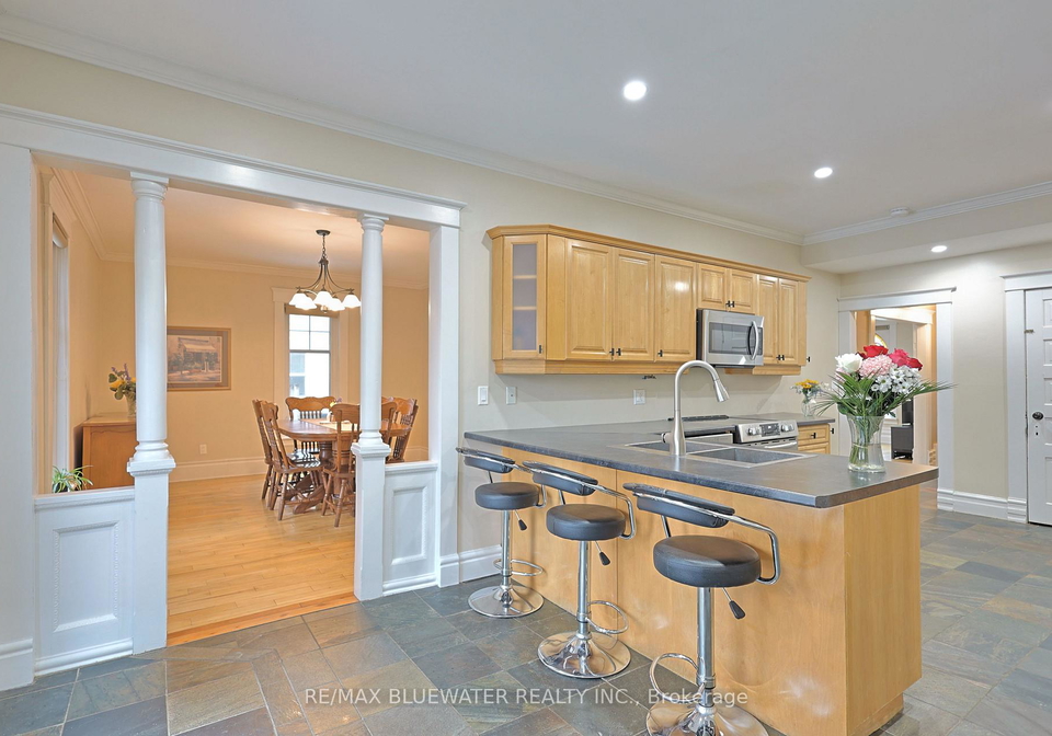 181-parkhill-main-street-north-middlesex-ontario-x13168400